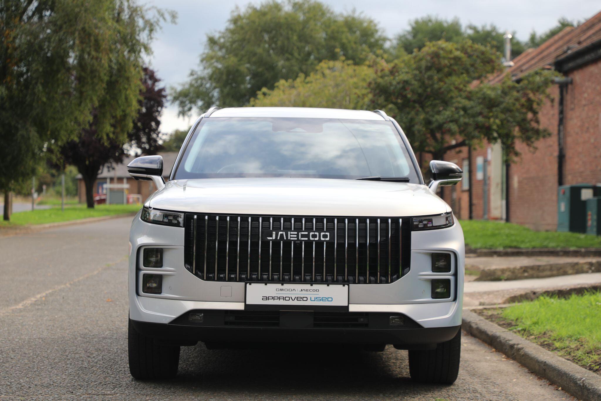Large vehicle image